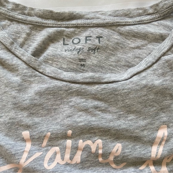 ⭐️💲5 add-on⭐️ LOFT - J’aime le rose T-shirt - EUC - Picture 6 of 9